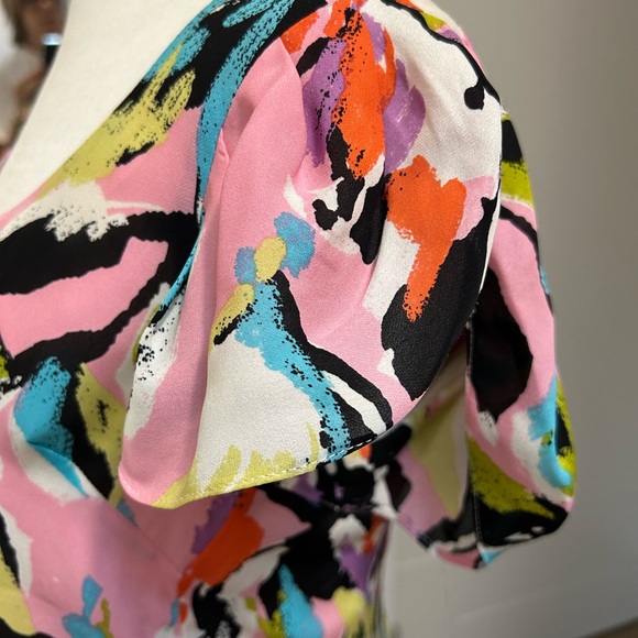 Corey Lyn Calter fully lined, silk floral shirt. - Picture 6 of 11